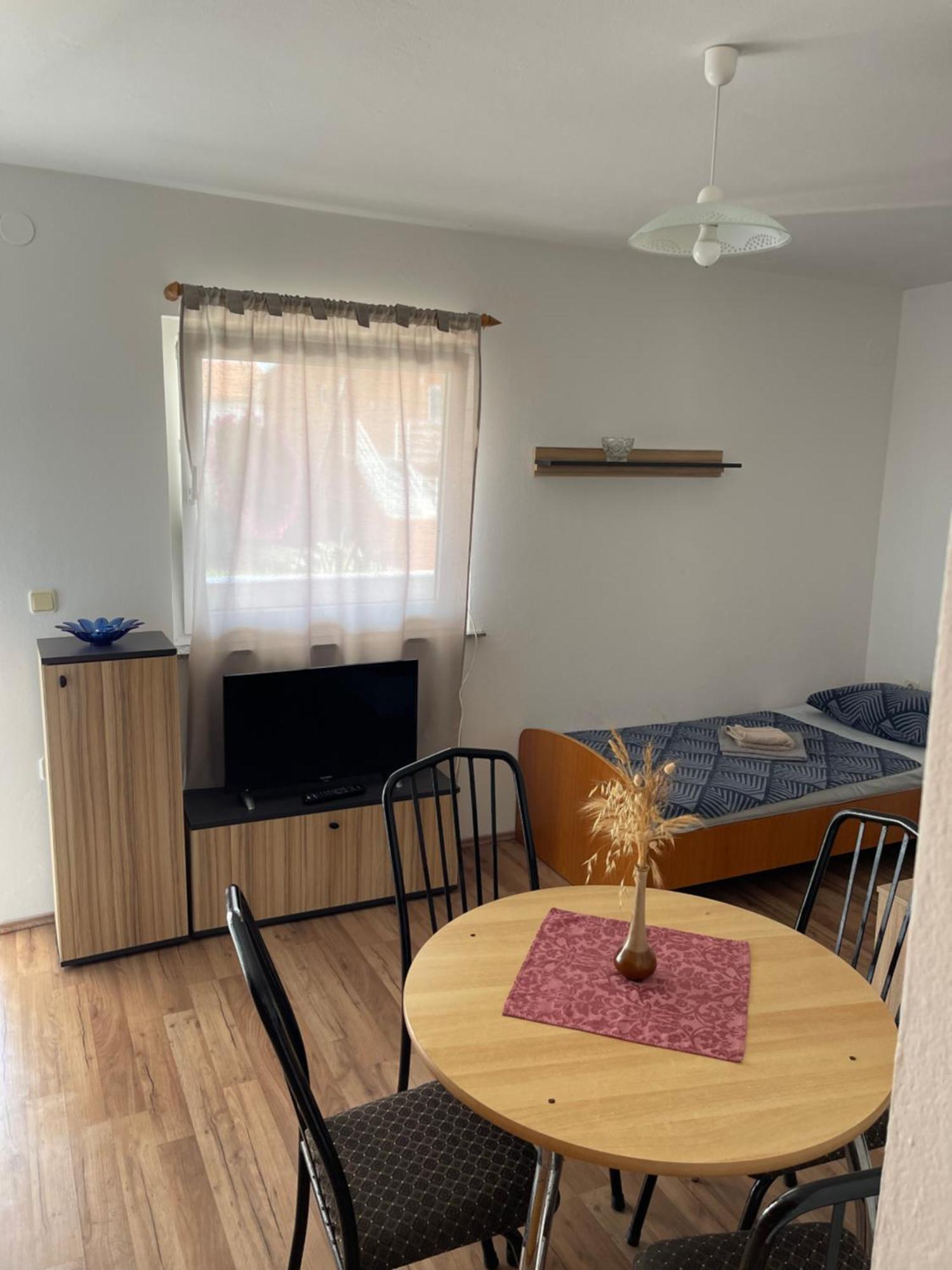 Apartmani Caganic Villa Bledi 비르 외부 사진